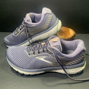 Brooks Ghost 12 Women’s Running Walking Sneakers Shoe Size- 10